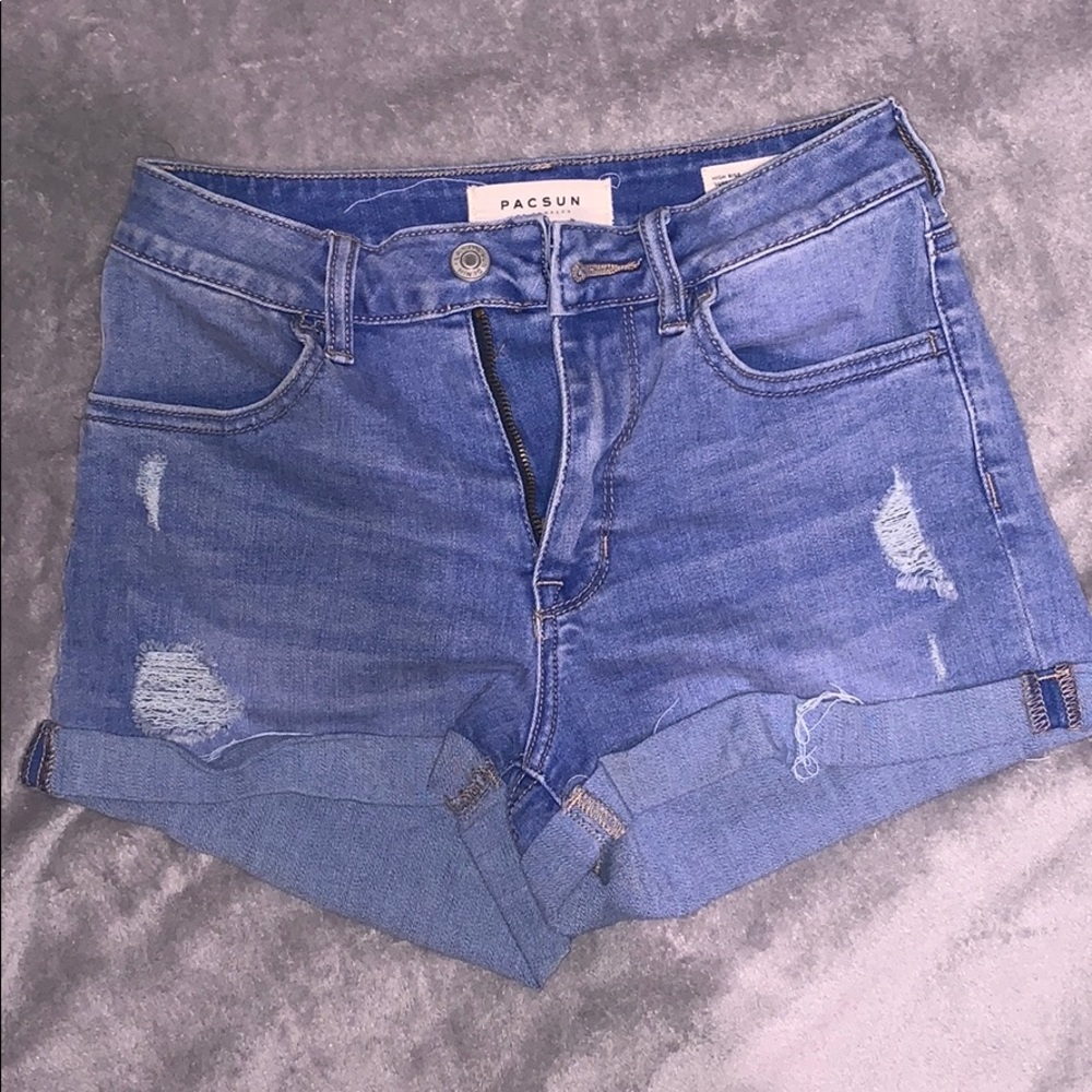 High waisted denim jeans
